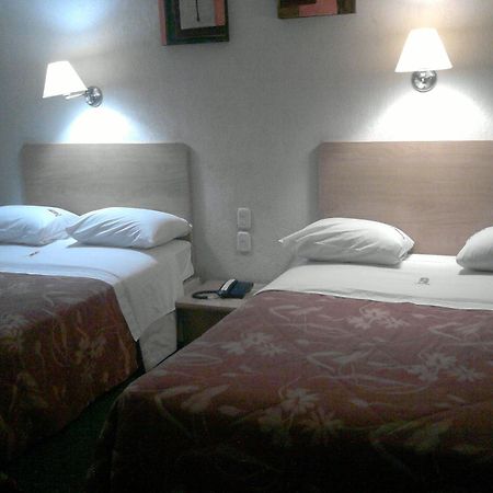 גואדלחארה Hotel Castilla Y Leon מראה חיצוני תמונה