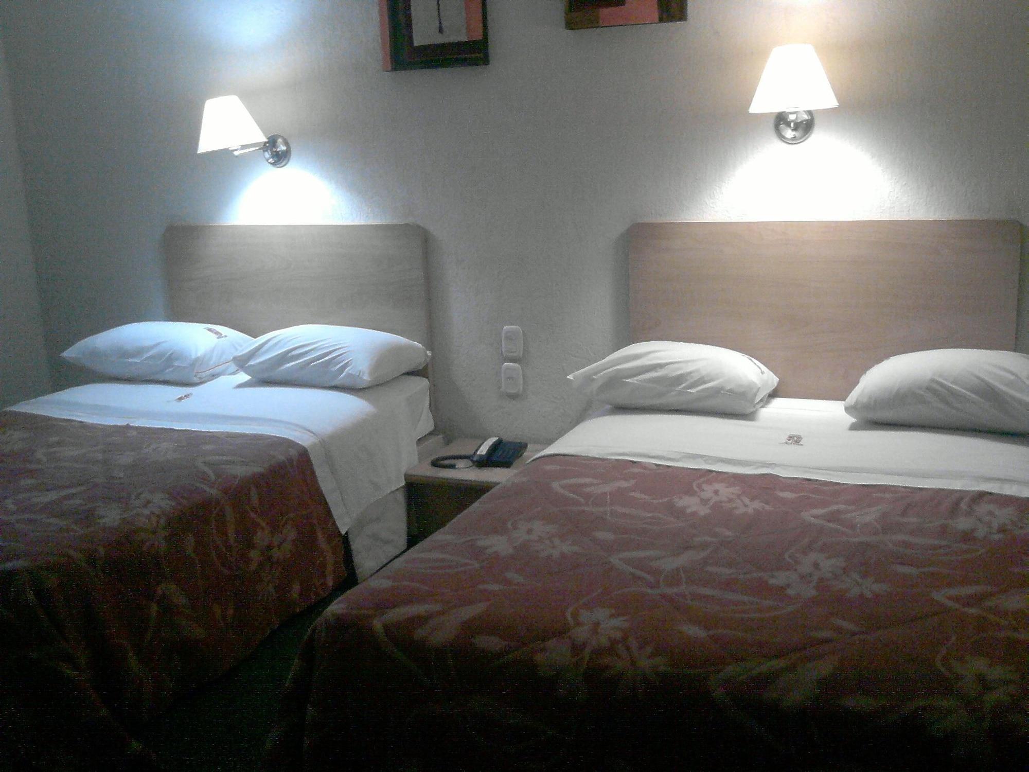 גואדלחארה Hotel Castilla Y Leon מראה חיצוני תמונה
